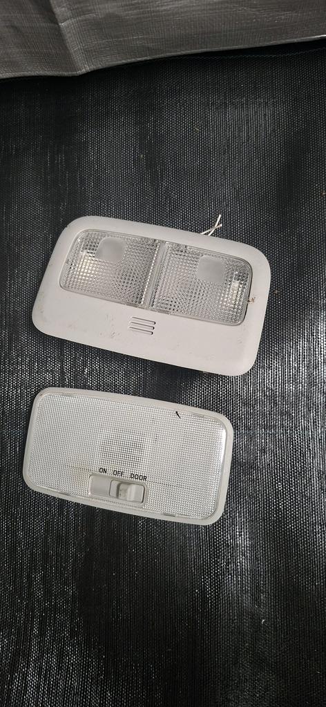 FARO DE SALON LUZ INTERIOR TOYOTA FIELDER 2006-2012 WAGON NZE141G ZRE144G