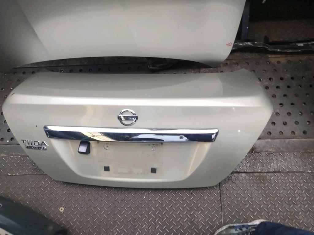MALETERA NISSAN TIIDA 2004-2012 HATCHBACK C11 JC11