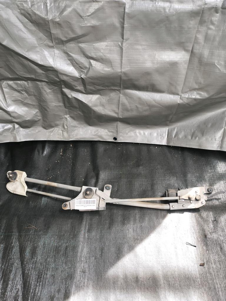 MOTOR DE TRICO CON EJE Y LIMPIA PARABRIZAS NISSAN TIIDA 2004-2012 SEDAN SC11 SJC11