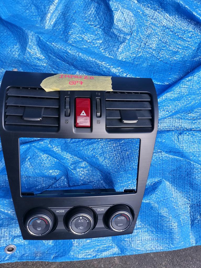 CONSOLA DE RADIO SUBARU IMPREZA SPORTS 2011-2016 HATCHBACK GP2 GP7