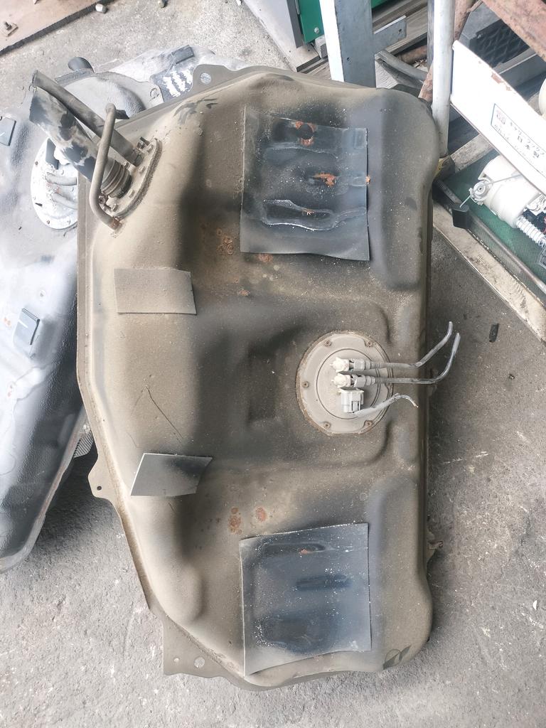 TANQUE DE GASOLINA COMPLETO NISSAN SUNNY 1998-2004 SEDAN B15 SB15