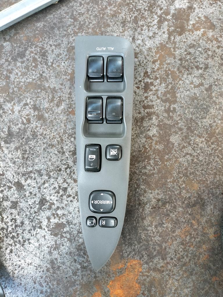CONTROL MULTIPLE DE LEVANTA LUNA TOYOTA RAUM 2003-2011 HATCHBACK NCZ20 NCZ25