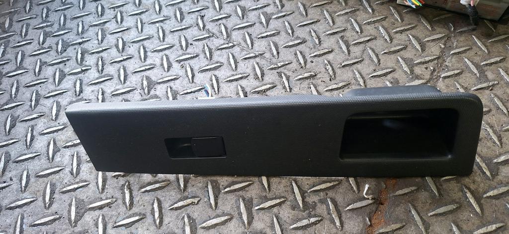 CONTROL MULTIPLE DE LEVANTA LUNA MAZDA FAMILIA 2007-2018 VAN VY12 BVZNY12