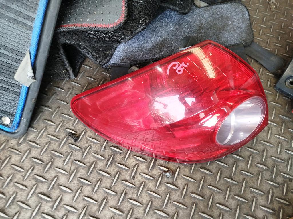 FARO POSTERIOR LH NISSAN AD VAN 2006-2021 VAN VY12 Y12