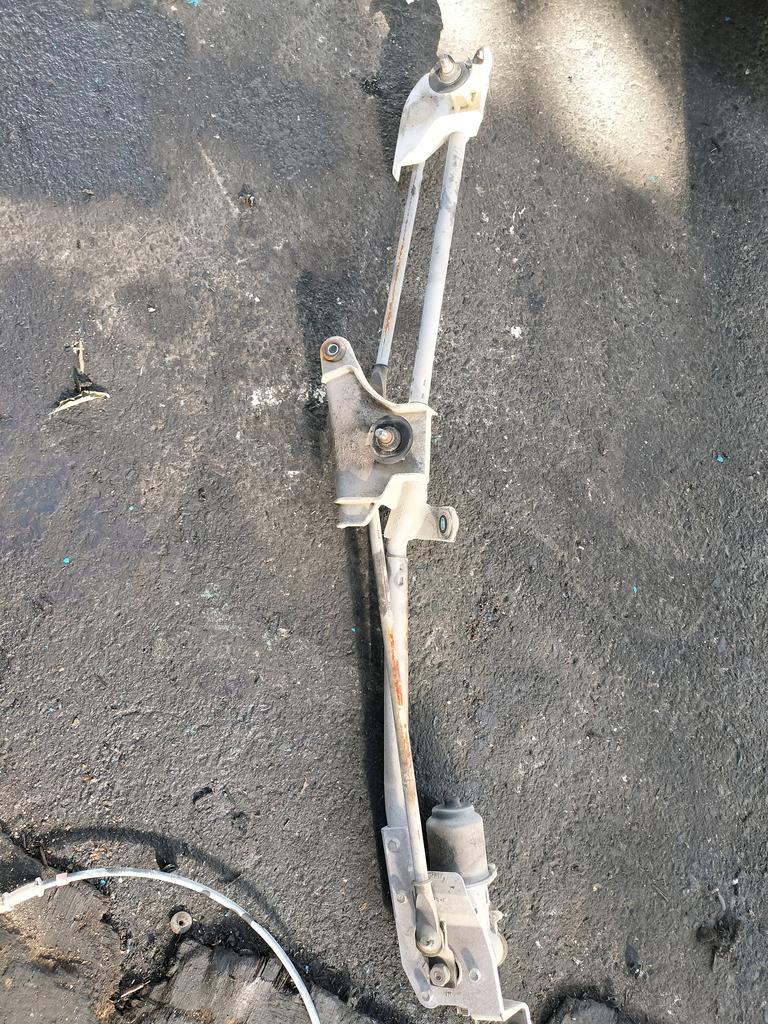 MOTOR DE TRICO CON EJE Y LIMPIA PARABRIZAS NISSAN AD VAN 2006-2021 VAN VY12 Y12