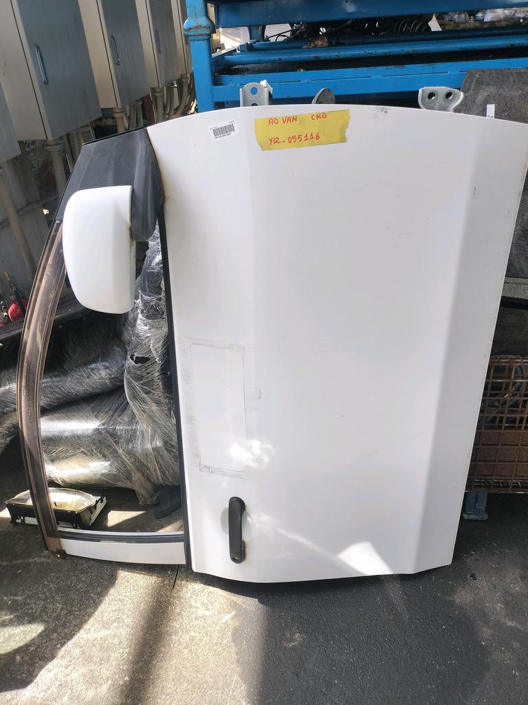 PUERTA DELANTERA RH NISSAN AD VAN 2006-2021 VAN VY12 Y12