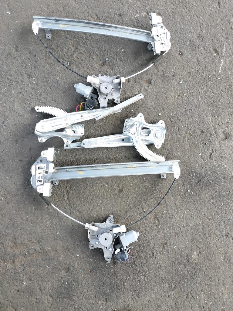 CREMALLERA DE PUERTA ELECTRICA NISSAN AD VAN 2006-2021 VAN VY12 Y12