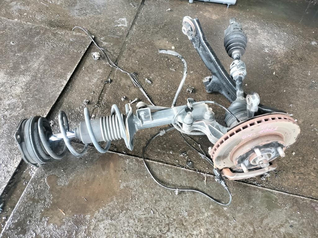 SUSPENSION DEL.MACPHERSON DISCO RH NISSAN TIIDA 2004-2012 SEDAN SC11 SJC11