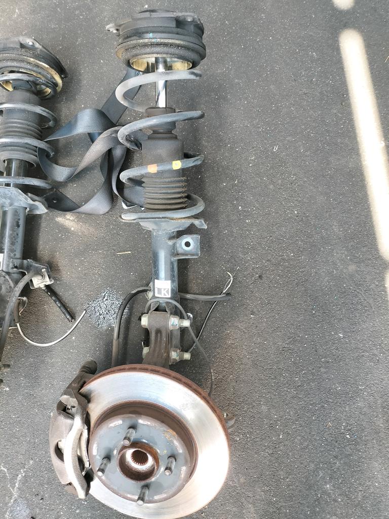SUSPENSION DEL.MACPHERSON DISCO LH NISSAN WINGROAD 2005-2018 WAGON Y12 JY12