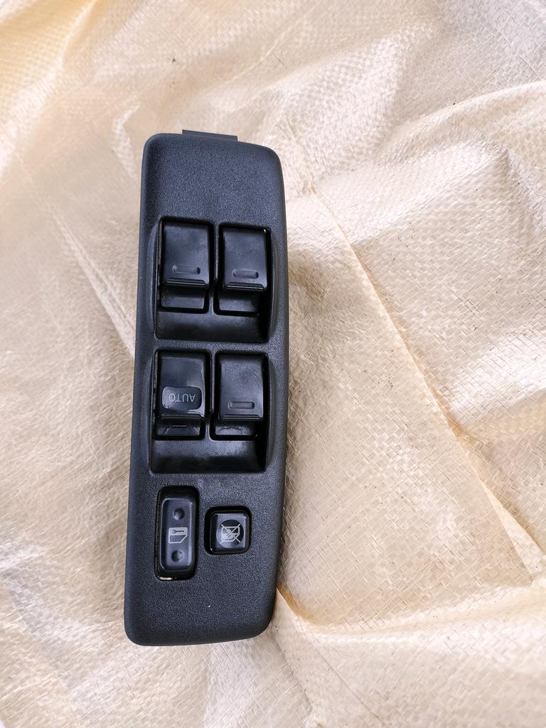 CONTROL MULTIPLE DE LEVANTA LUNA TOYOTA BB 2000-2005 HATCHBACK NCP30 NCP35