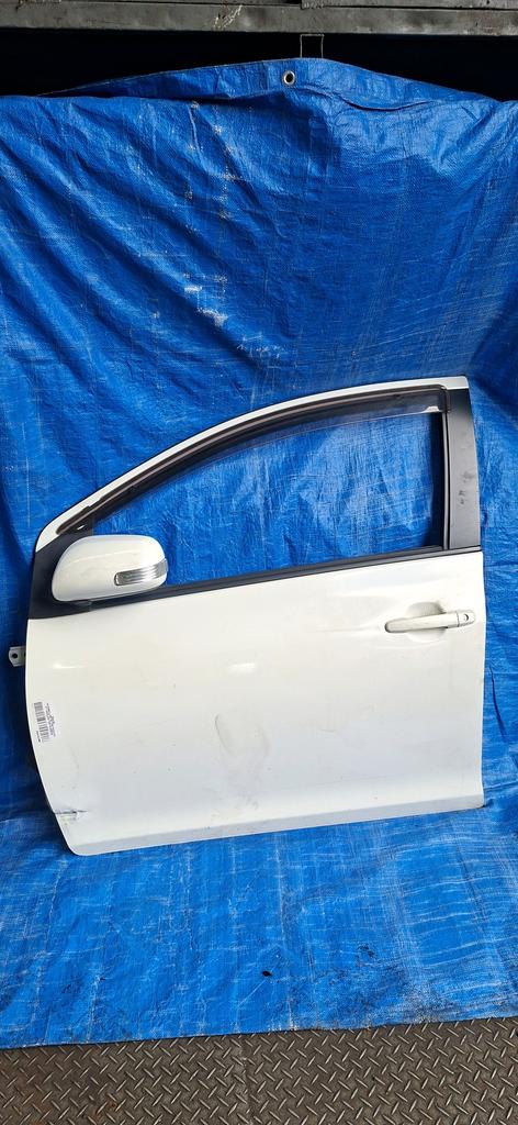 PUERTA DELANTERA LH TOYOTA BELTA 2005-2012 SEDAN KSP92 SCP92