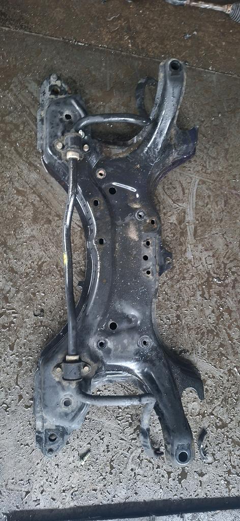 PUENTE TRANSVERSAL DE MOTOR TOYOTA FIELDER 2006-2012 WAGON NZE141G ZRE144G