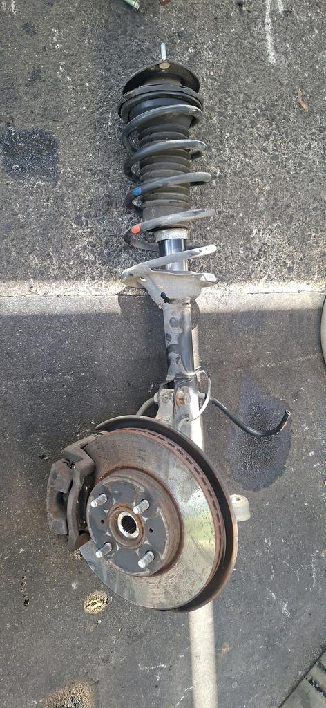 SUSPENSION DEL.MACPHERSON DISCO LH TOYOTA RAUM 2003-2011 HATCHBACK NCZ20 NCZ25