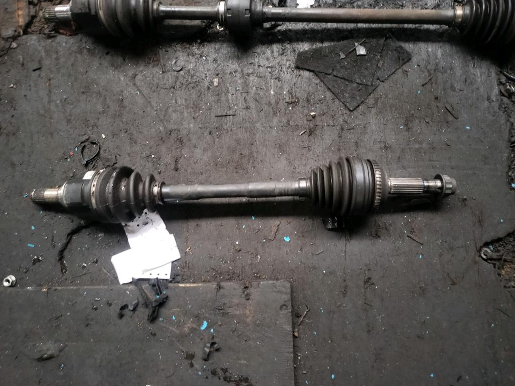 PALIER EJE COMPLETO LH TOYOTA WILL CYPHA 2002-2005 HATCHBACK NCP70 NCP75