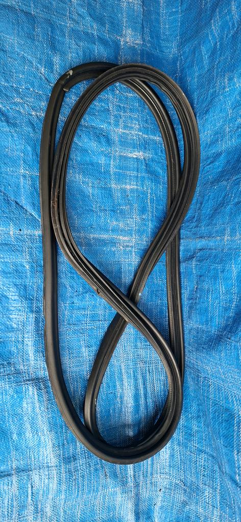 JEBE DE COMPUERTA TOYOTA WISH 2003-2009 WAGON ANE10G ZNE14G