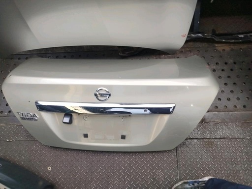 [BBN76A] MALETERA NISSAN TIIDA 2004-2012 HATCHBACK C11 JC11