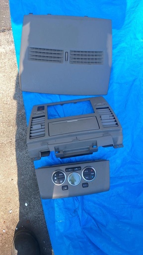 [C9YRMX] CONSOLA DE RADIO NISSAN TIIDA 2004-2012 SEDAN SC11 SJC11