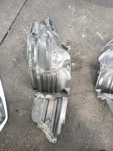 [QE887C] PLASTICO DE GUARDAFANGO RH SUBARU IMPREZA SPORTS 2011-2016 HATCHBACK GP2 GP7