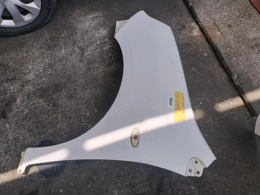 [SE3U8A] GUARDAFANGO LH NISSAN AD VAN 2006-2021 VAN VY12 Y12