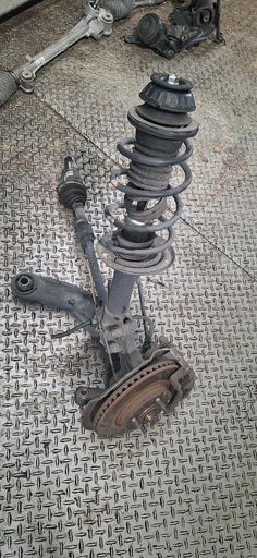 [398GMA] SUSPENSION DEL.MACPHERSON DISCO RH TOYOTA BELTA 2005-2012 SEDAN KSP92 SCP92