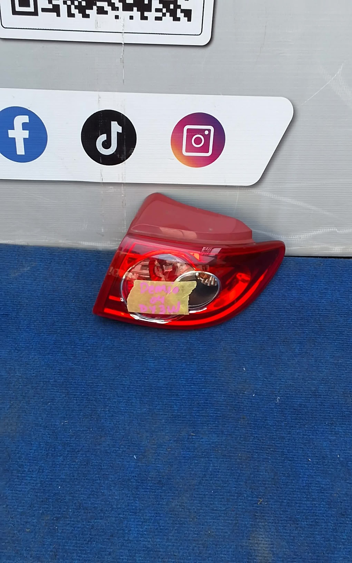 FARO POSTERIOR MAZDA DEMIO 2002-2007 DY3W DY5R RH P2182