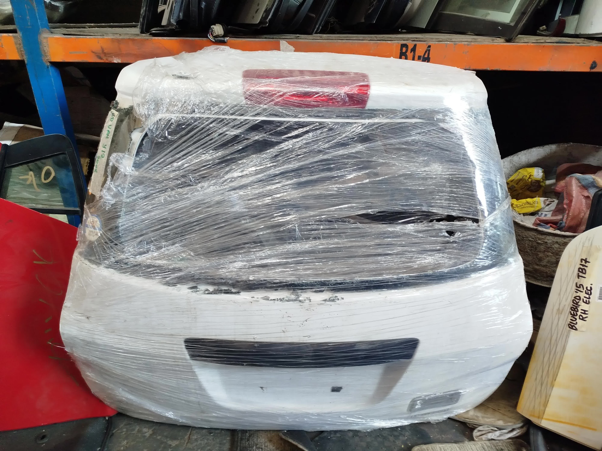 COMPUERTA NISSAN AD VAN 2006-2016 Y12