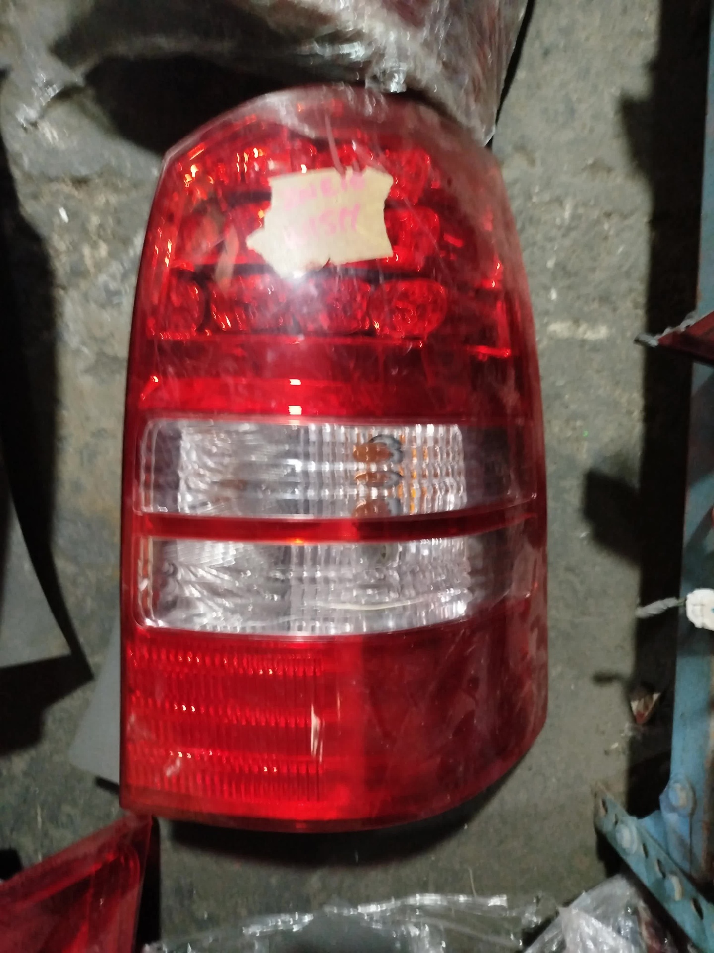 FARO POSTERIOR TOYOTA WISH 2009-2017 ZGE20G ZGE22W 6819 RH