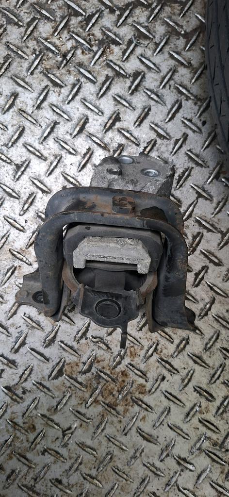 SOPORTE DE MOTOR TOYOTA 1NZ