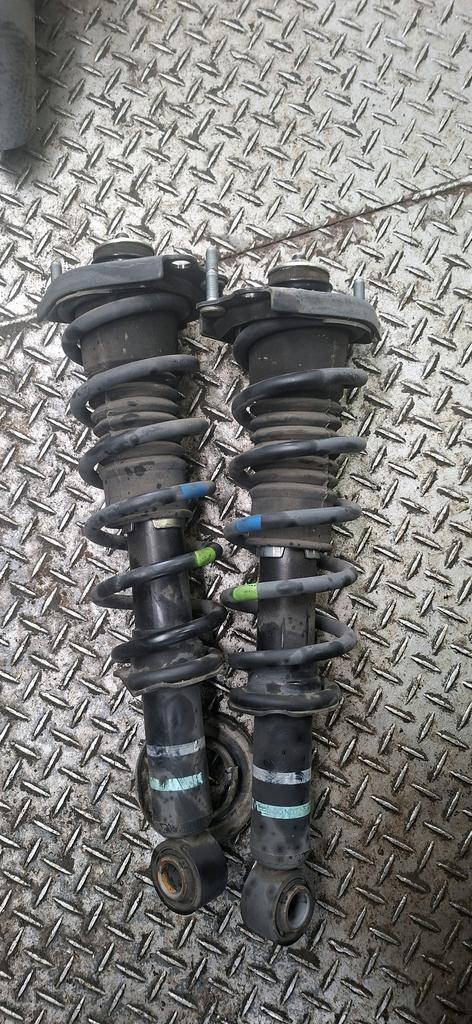 AMORTIGUADOR TIPO CARTUCHO PAR TOYOTA WISH 2003-2009 WAGON ANE10G ZNE14G