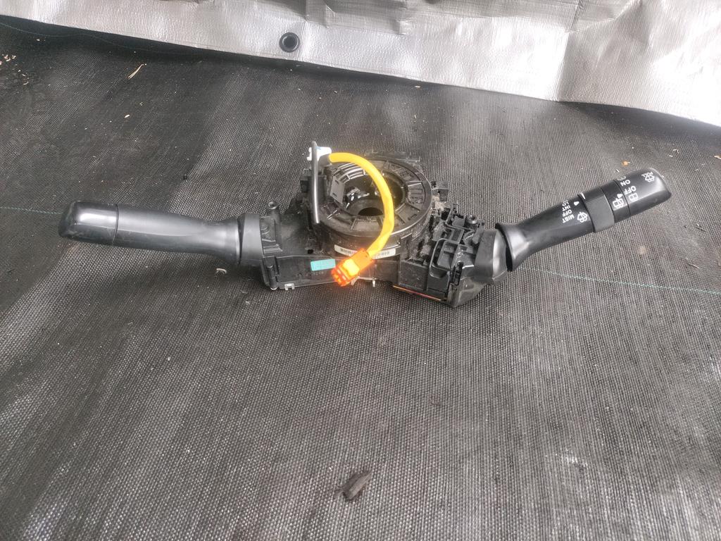 CONTROL DE LUCES DIRECCIONAL TOYOTA SIENTA 2003-2015 MINIVAN NCP81G NCP85G