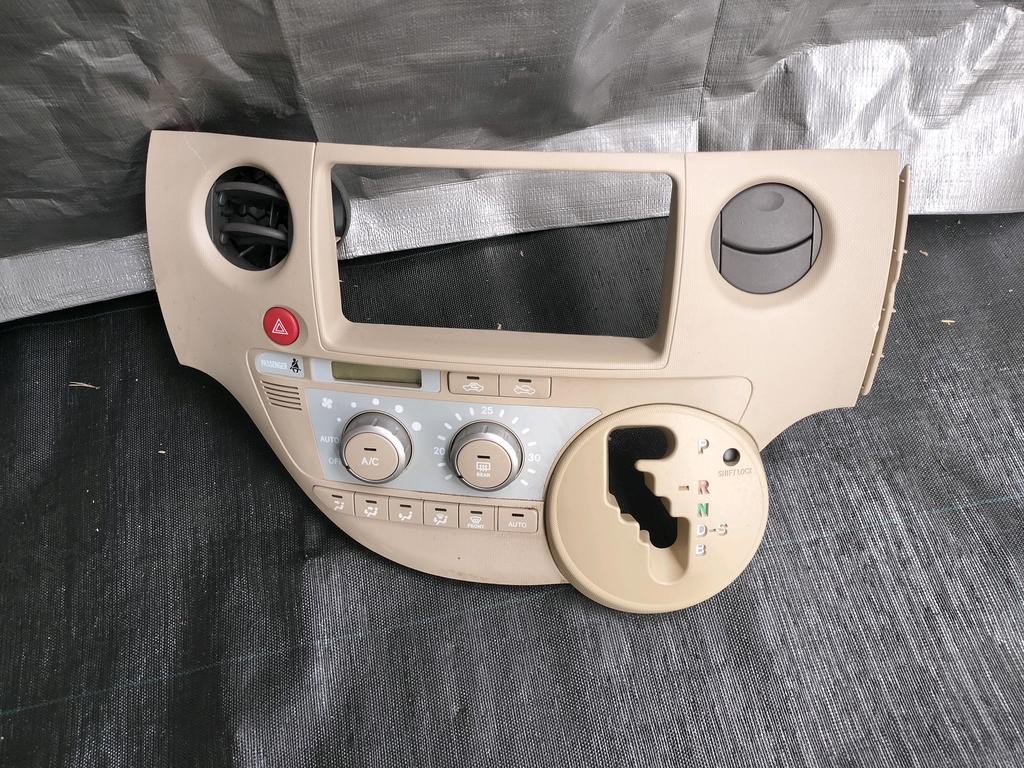 CONSOLA DE RADIO TOYOTA SIENTA 2003-2015 MINIVAN NCP81G NCP85G