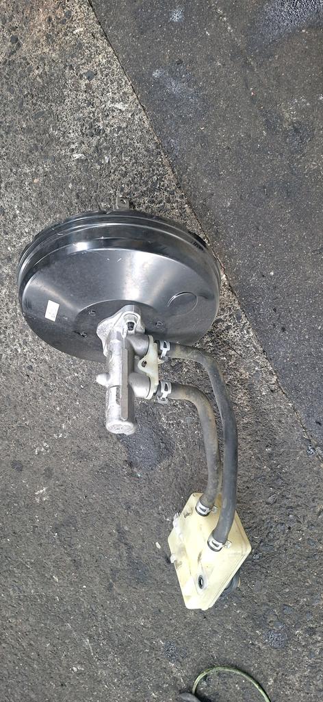 BOMBA DE FRENO TOYOTA PORTE 2004-2012 HATCHBACK NNP10 NNP15
