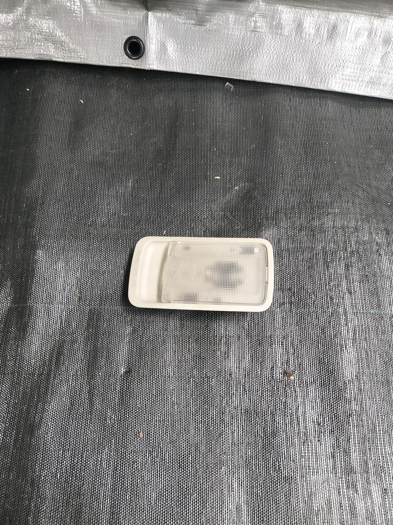 FARO DE SALON LUZ INTERIOR NISSAN TIIDA 2004-2012 SEDAN SC11 SJC11