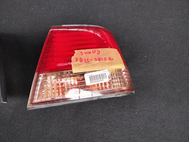 FARO POSTERIOR NISSAN SUNNY 1998-2004 FB15 4845A RH