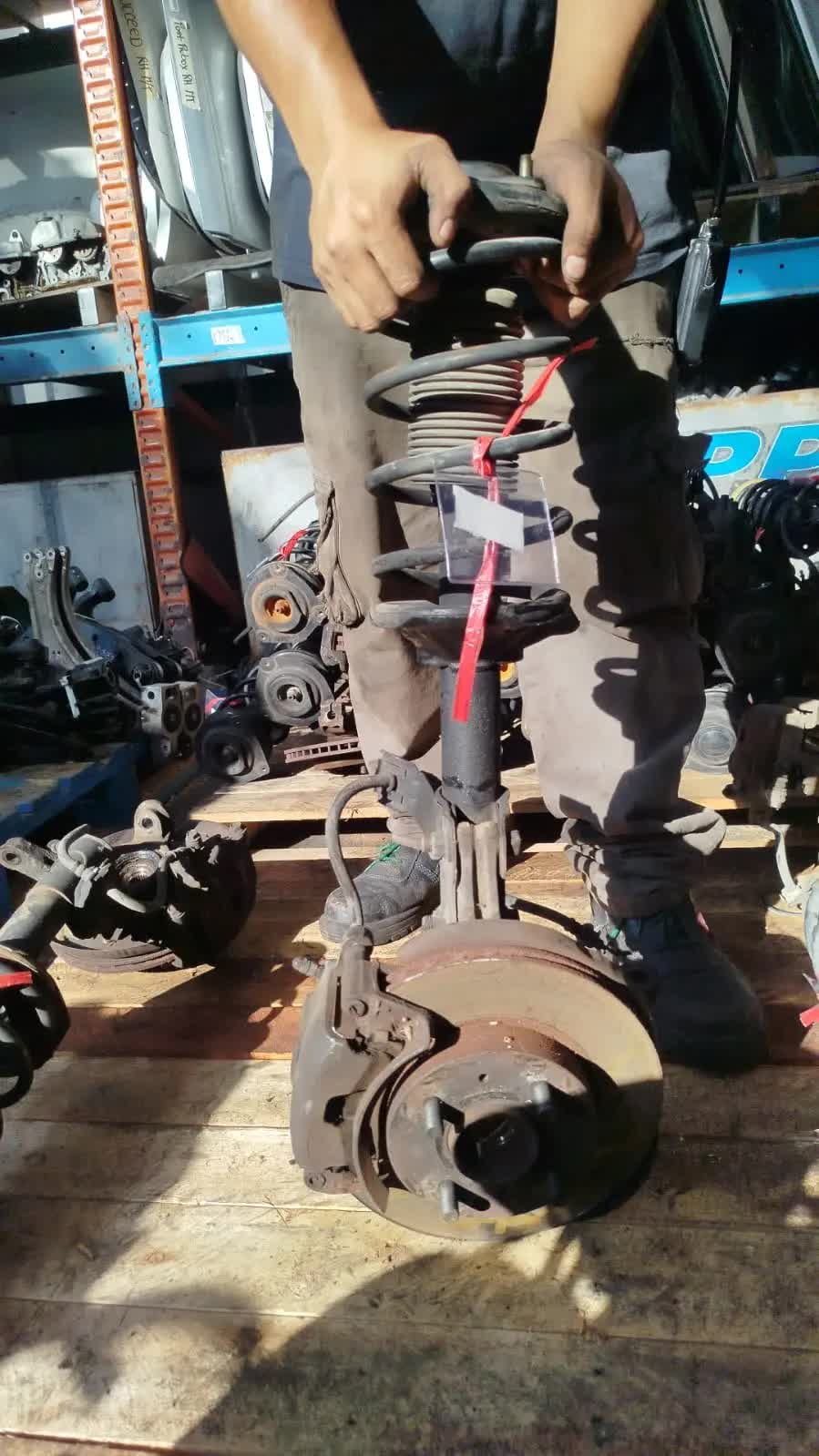 SUSPENSION DEL.MACPHERSON DISCO PALIER TRAPECIO NISSAN  AD VAN 1990-1999 Y10 WY10   WY10 LH