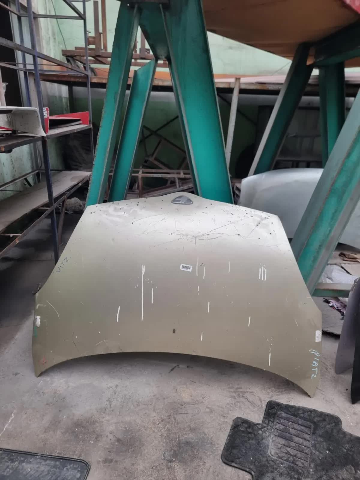 CAPOT TOYOTA FUNCARGO 1999-2005 NCP20