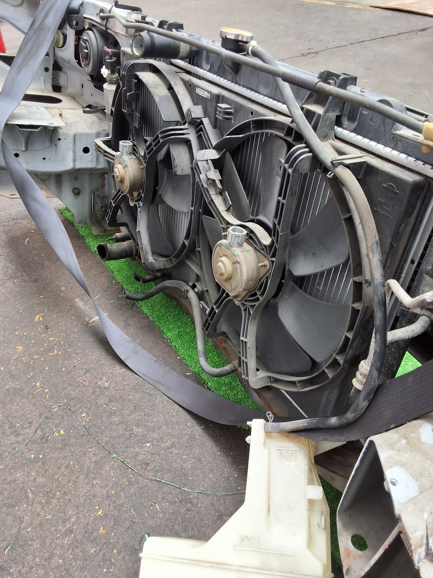 FRENTE CORTADA COMPLETA NISSAN SUNNY 1998-2004 SEDAN B15 SB15