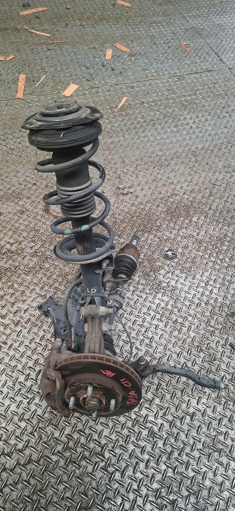 SUSPENSION DEL.MACPHERSON DISCO LH NISSAN TIIDA 2004-2012 HATCHBACK C11 JC11