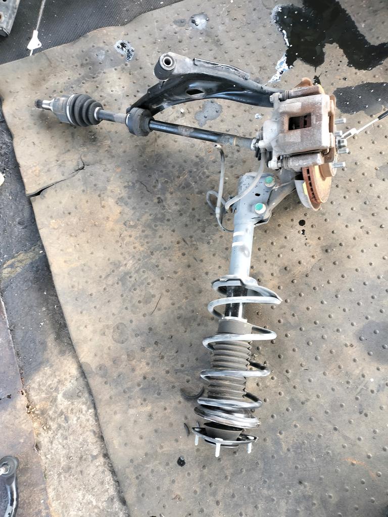 SUSPENSION DEL.MACPHERSON DISCO RH TOYOTA PORTE 2004-2012 HATCHBACK NNP10 NNP15