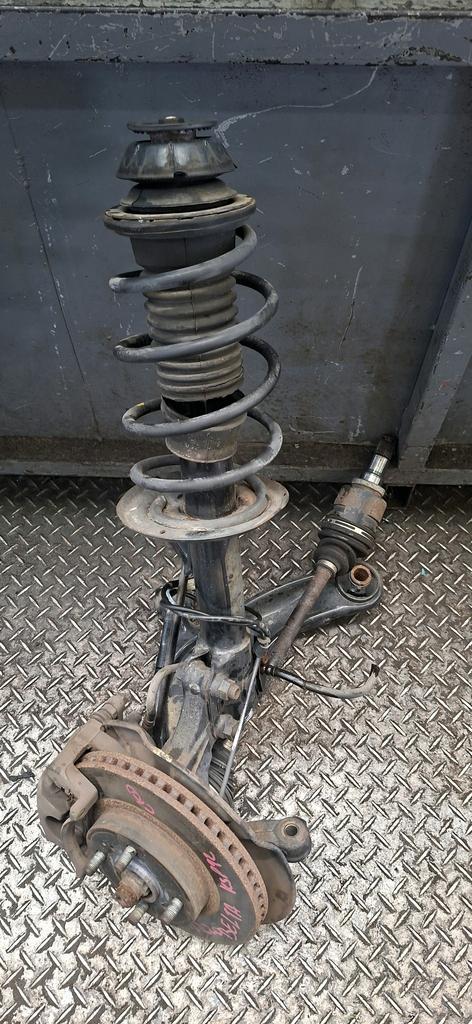 SUSPENSION DEL.MACPHERSON DISCO LH TOYOTA BELTA 2005-2012 SEDAN KSP92 SCP92