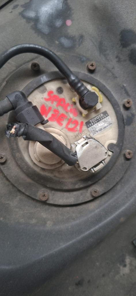 BOMBA DE GASOLINA COMPLETA TOYOTA SPACIO 2001-2007 MINIVAN NZE121N ZZE124N